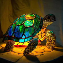 Lade das Bild in den Galerie-Viewer, LeuchtSchildkröte - handgefertigte Lampe, die Herzen erstrahlen lässt