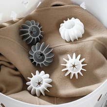 Lade das Bild in den Galerie-Viewer, Bügelfrei Kugeln - nie wieder bügeln