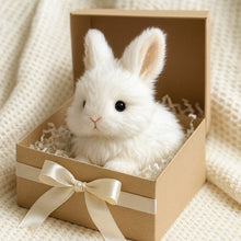 Lade das Bild in den Galerie-Viewer, HoppelHase – Lebensechter Kuschel-Hase, der Kinderaugen strahlen lässt
