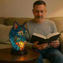Lade das Bild in den Galerie-Viewer, LeuchtWolf - handgefertigte Lampe, die Herzen erstrahlen lässt