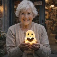 Lade das Bild in den Galerie-Viewer, NachtGeist - Ein kleiner Geist, der Wärme &amp; Licht spendet
