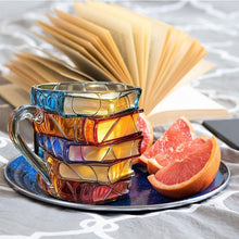 Lade das Bild in den Galerie-Viewer, Handgemachte 3D Leseglück-Tasse - Original
