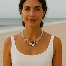 Lade das Bild in den Galerie-Viewer, Vintage-Kette – Perlenzauber im Meeresglanz
