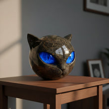 Lade das Bild in den Galerie-Viewer, Mystica – Die schwarze Wächterkatze aus Stein
